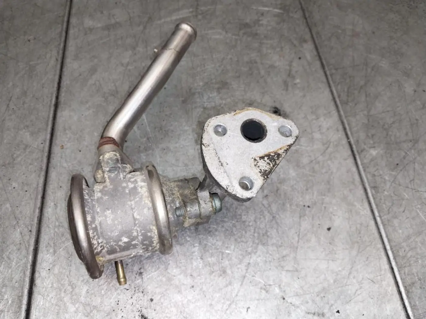 Клапан EGR к Audi A6 2005