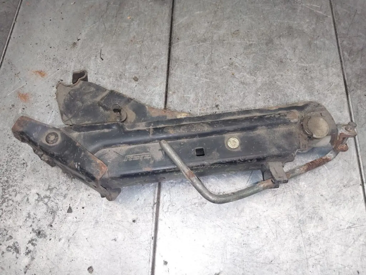 Домкрат к Volvo S70 1998