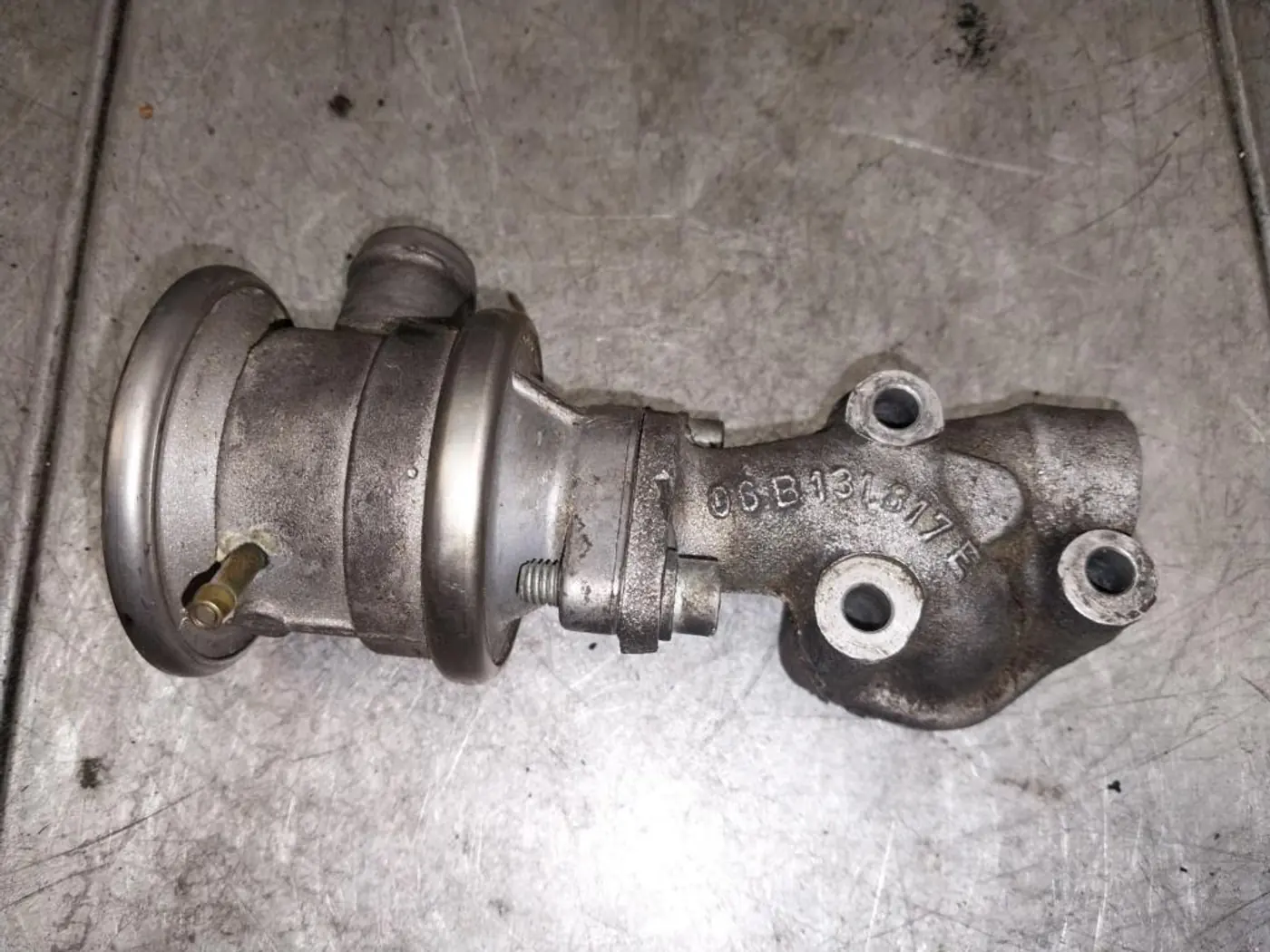 Клапан EGR к Audi A6 2003