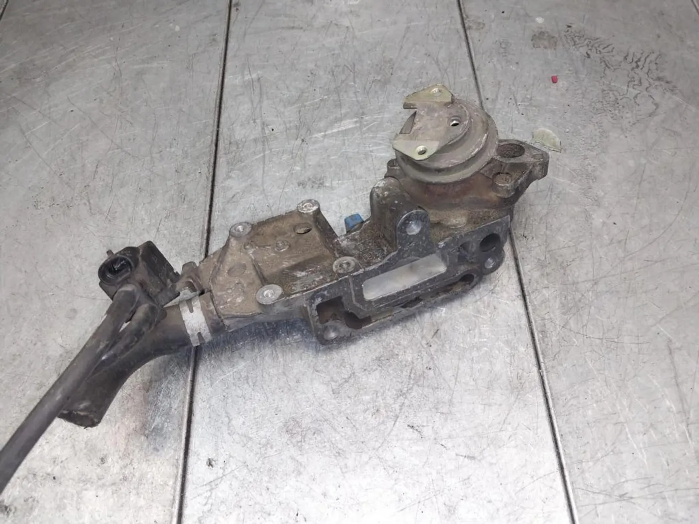 Клапан EGR к Opel Omega 2000