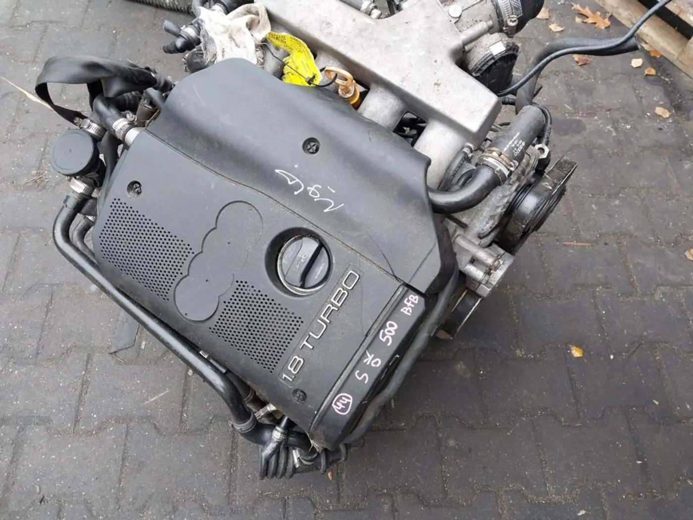 Двигатель к Audi A4 2005
