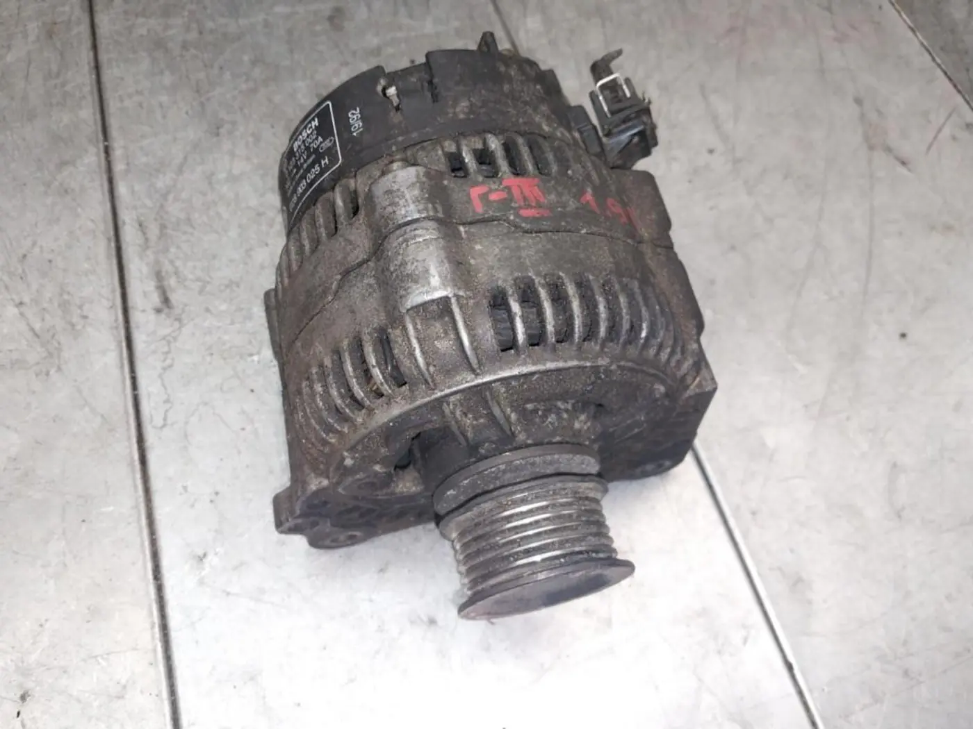 Генератор к Audi A3 1996