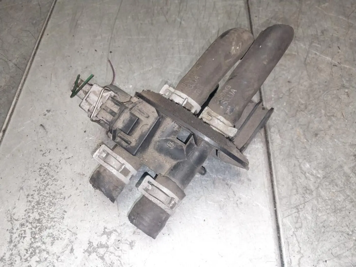 Кран отопителя (печки) к Mazda 121 1997
