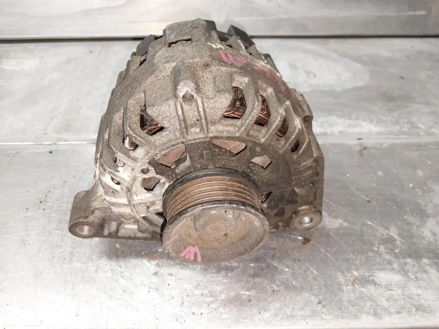 Генератор к Audi A4 1998