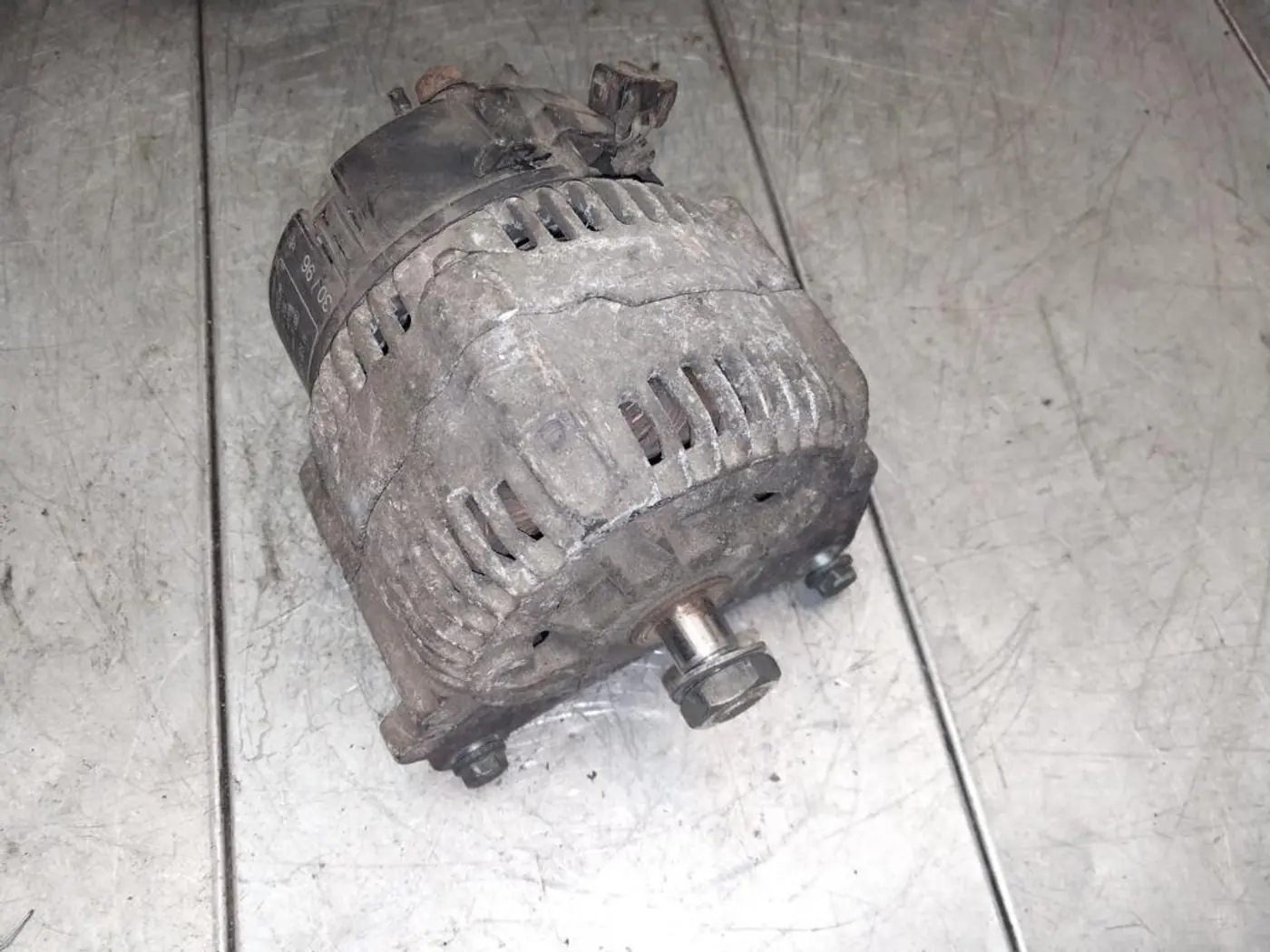 Генератор к Audi A3 1996