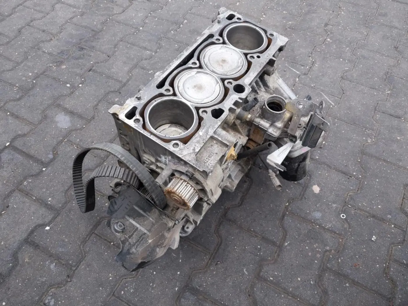 Блок цилиндров к Volkswagen Golf 2004