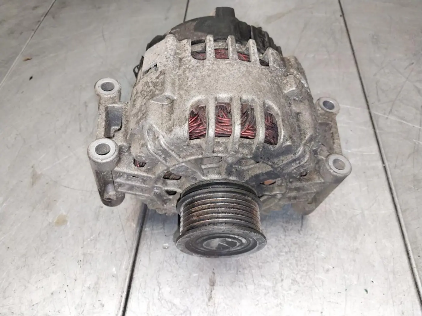 Генератор к Audi A6 2004