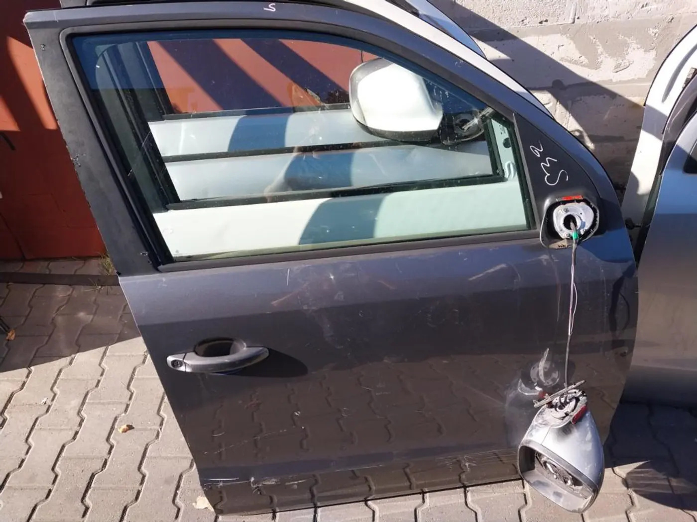 Дверь передняя правая к Volkswagen Amarok 2013