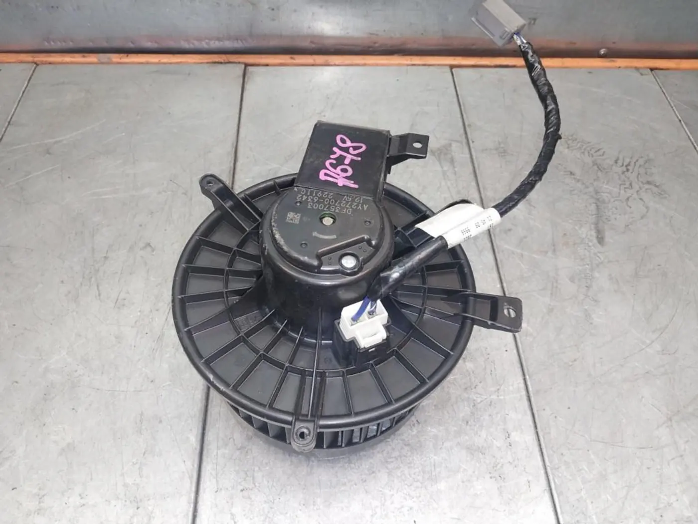 Моторчик печки к Dodge Challenger 2021