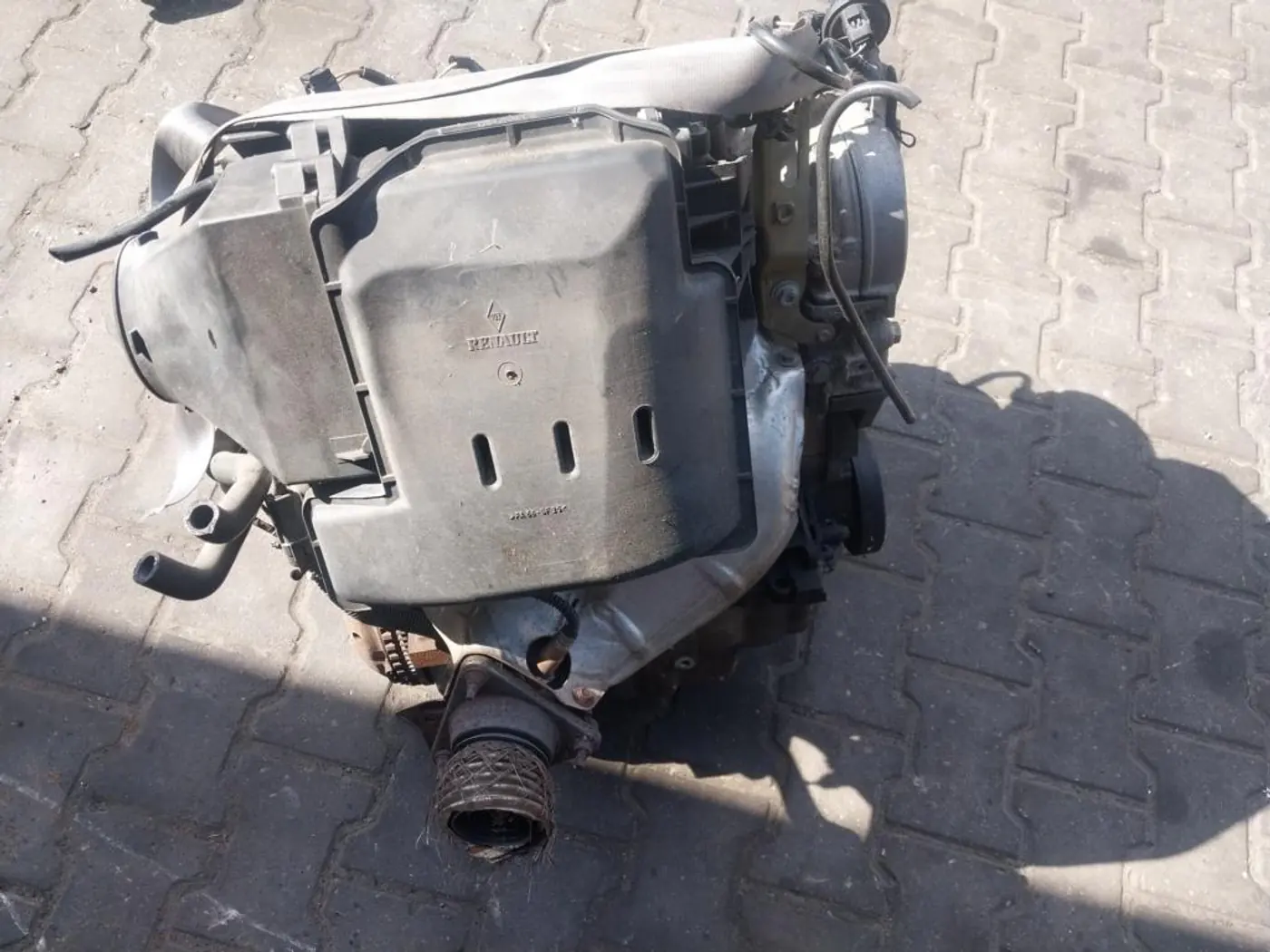 Двигатель к Renault Scenic 2001