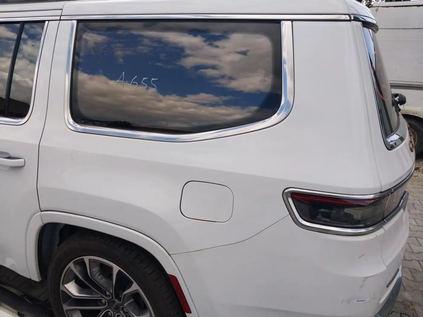 Крыло заднее левое к Jeep Grand Wagoneer 2022