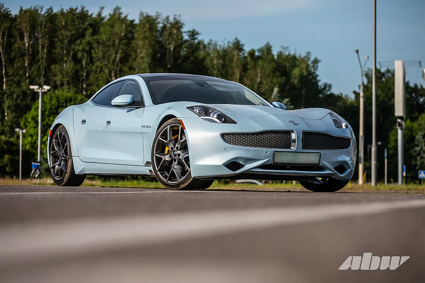 Когда китайцы спасали американскую Karma: изучаем редкий гибрид Revero