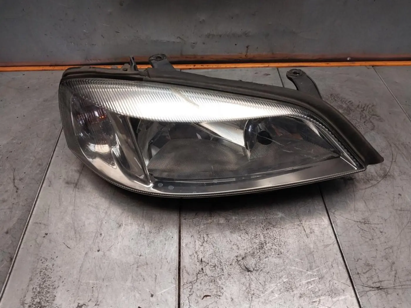 Фара правая к Opel Astra 2000