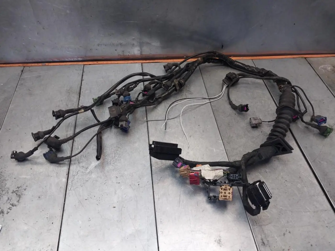 Проводка двигателя к Audi A6 2001