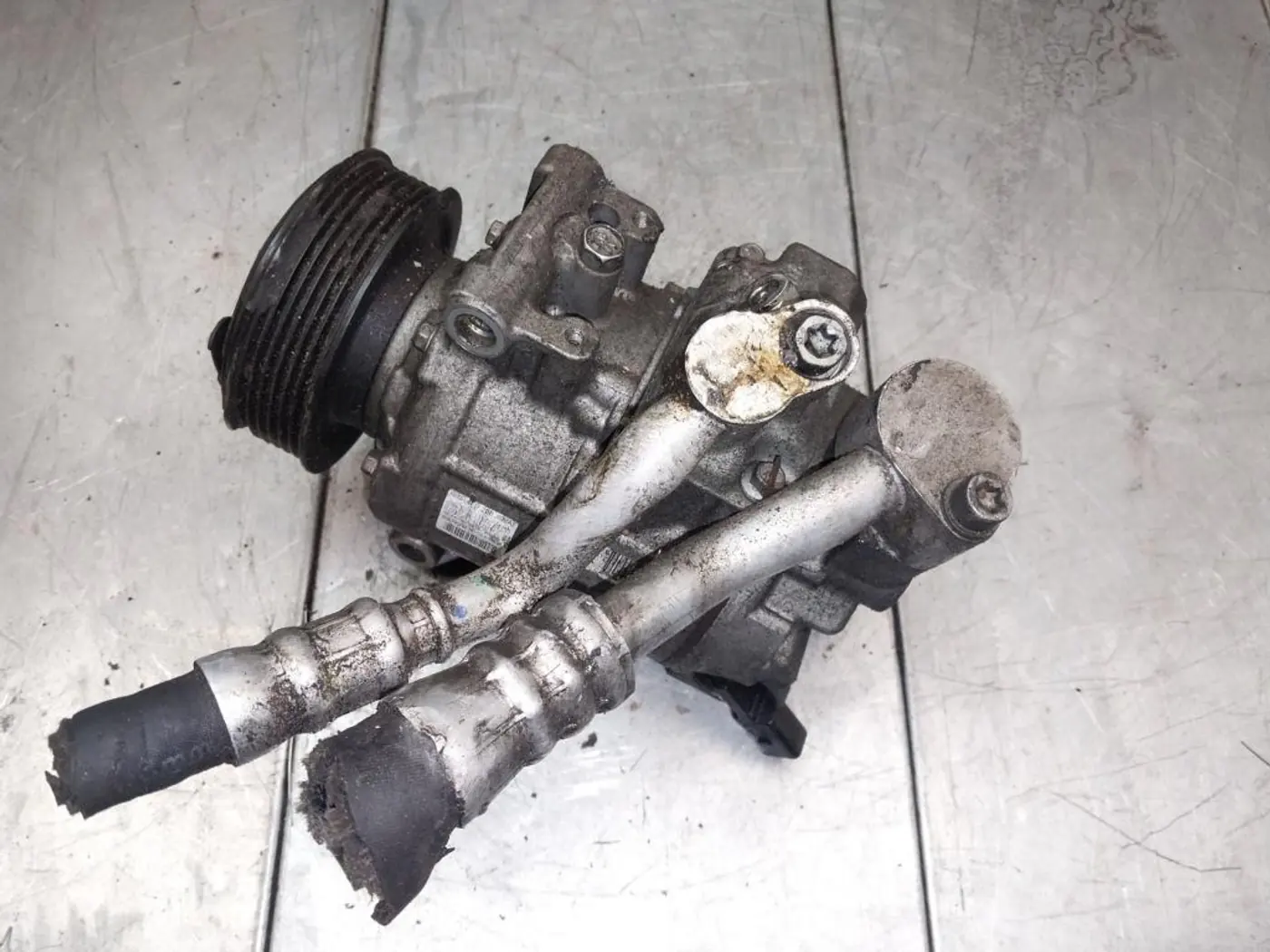 Компрессор кондиционера к SEAT Exeo 2009