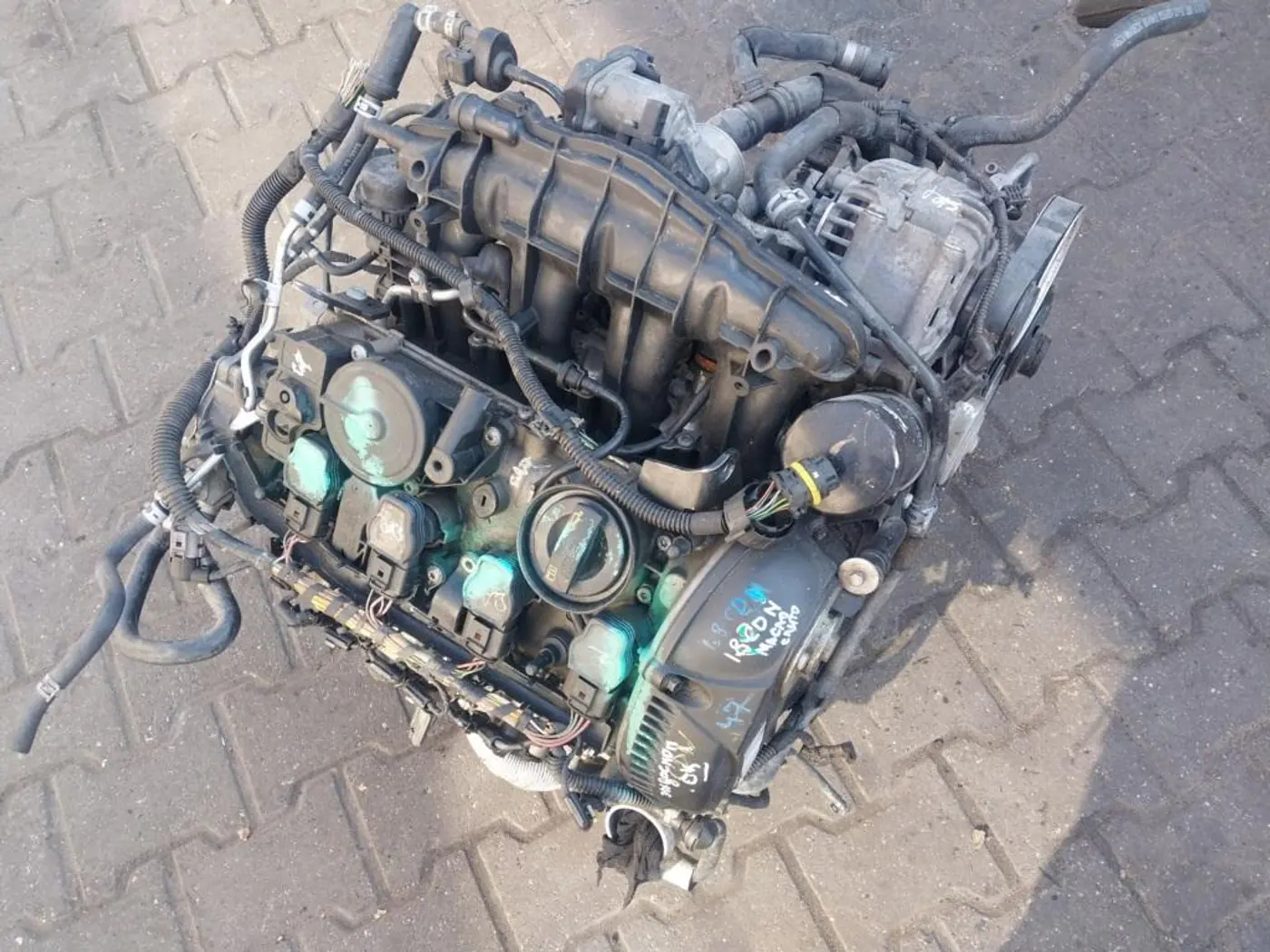 Двигатель к Audi A4 2011