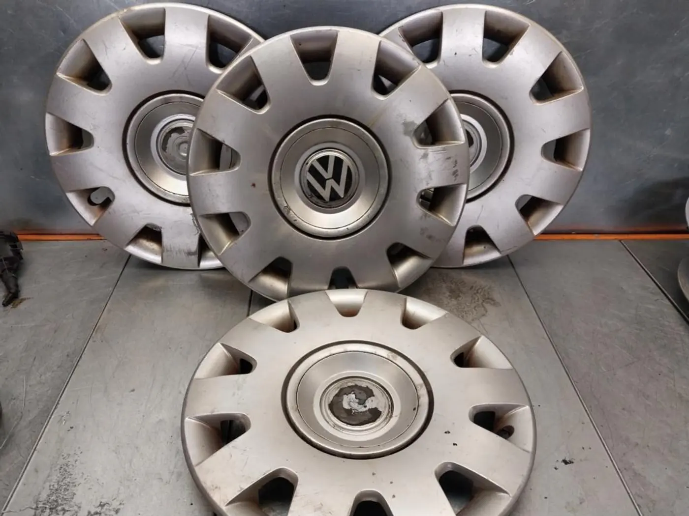 Колпак колесный к Volkswagen Golf 2002