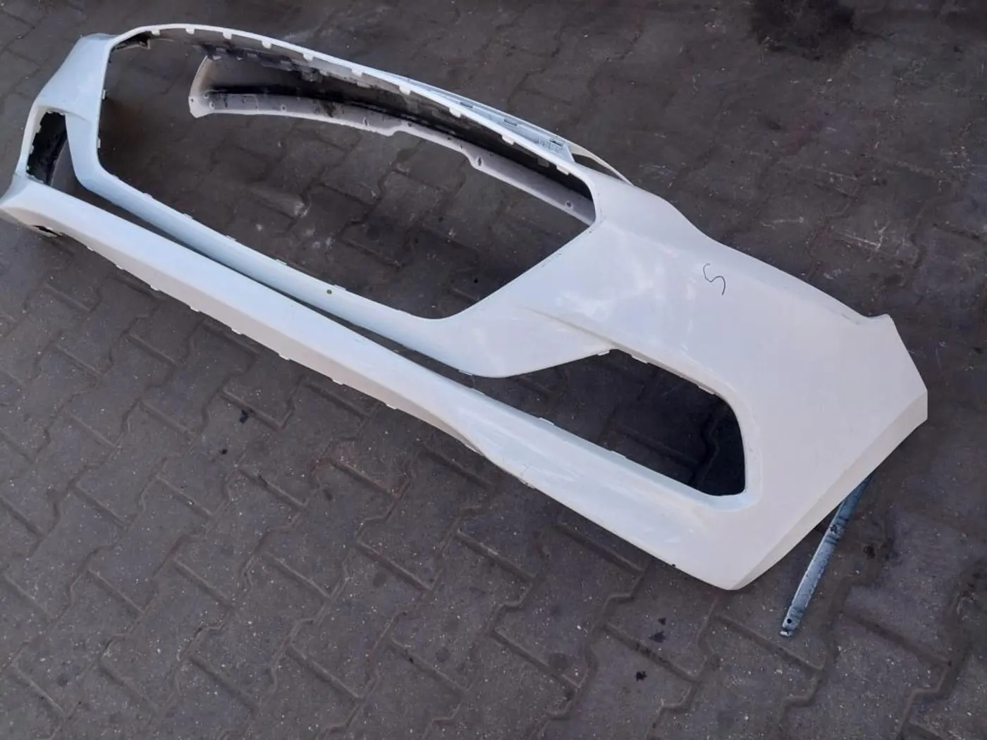 Бампер передний к Hyundai i20 2015