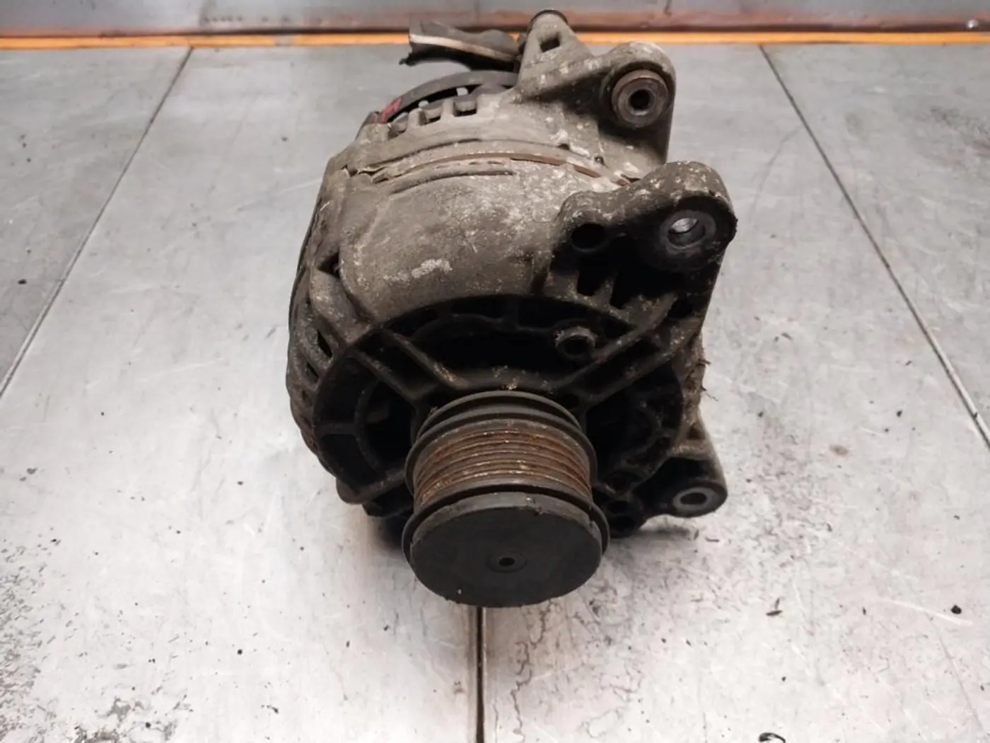 Генератор к Audi A3 1999