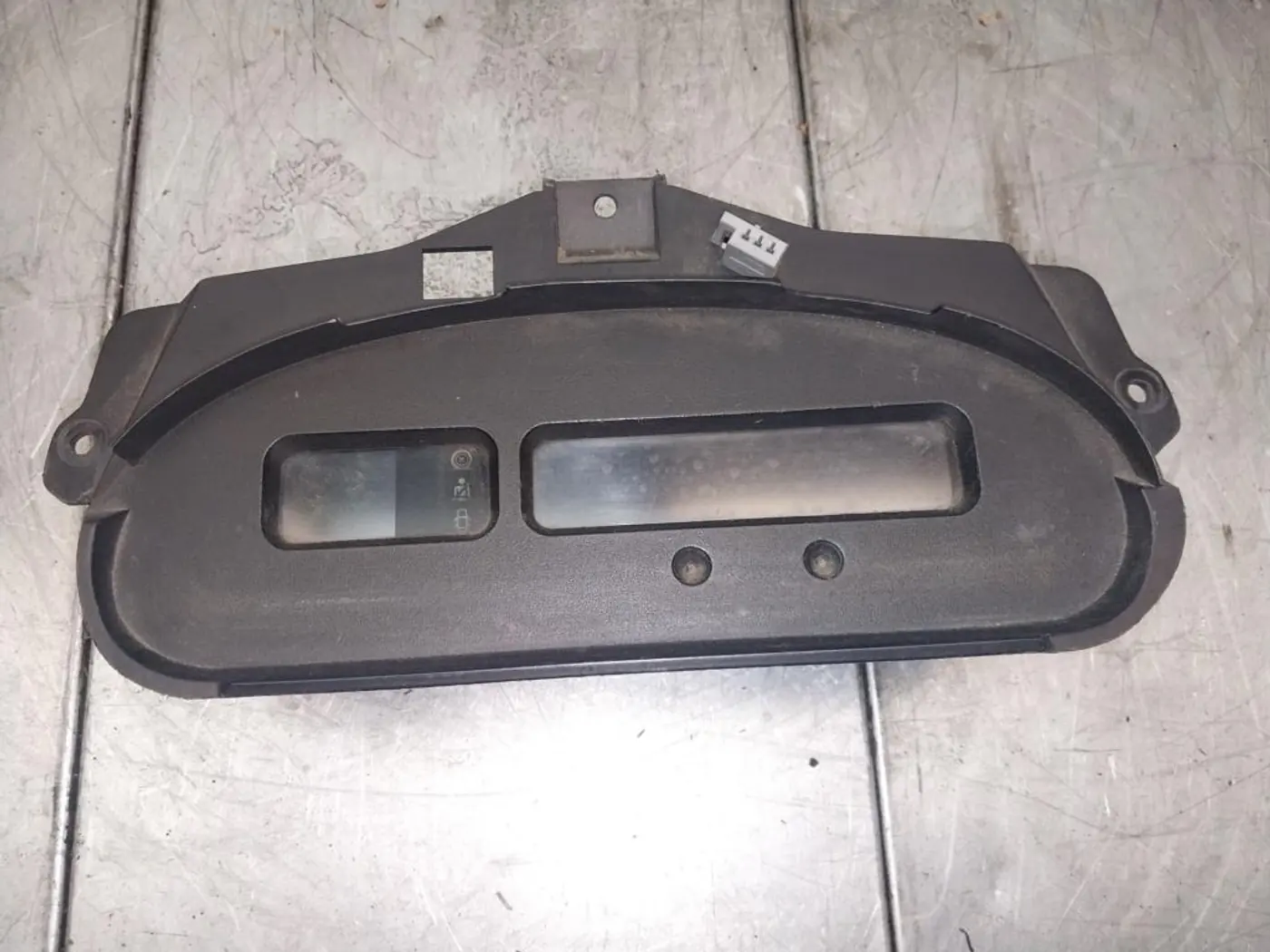 Часы к Renault Scenic 2002