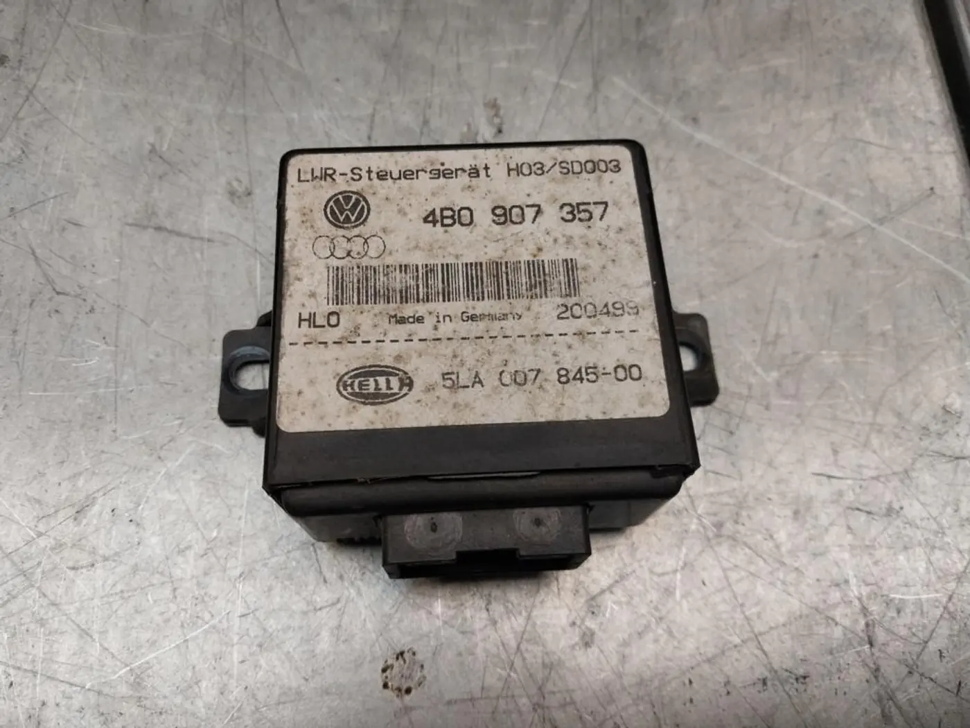 Блок управления светом к Audi A4 1999