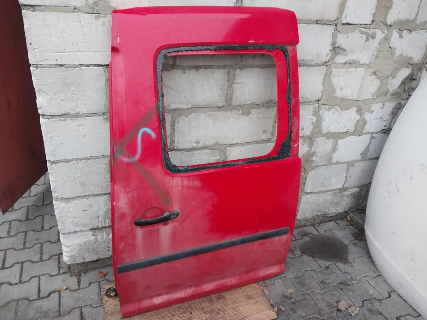Дверь сдвижная к Volkswagen Caddy 2008
