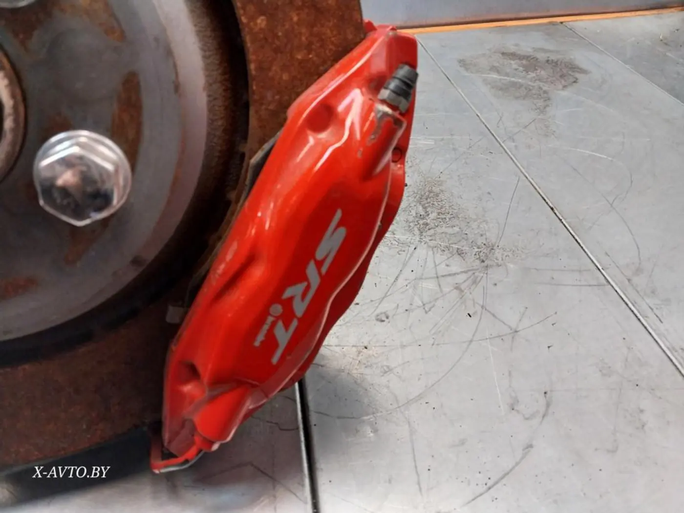 Суппорт задний правый к Dodge Charger 2023