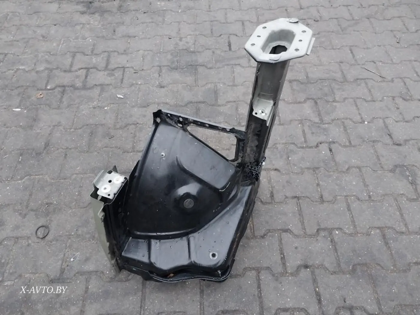 Лонжерон левый к Dodge Challenger 2023