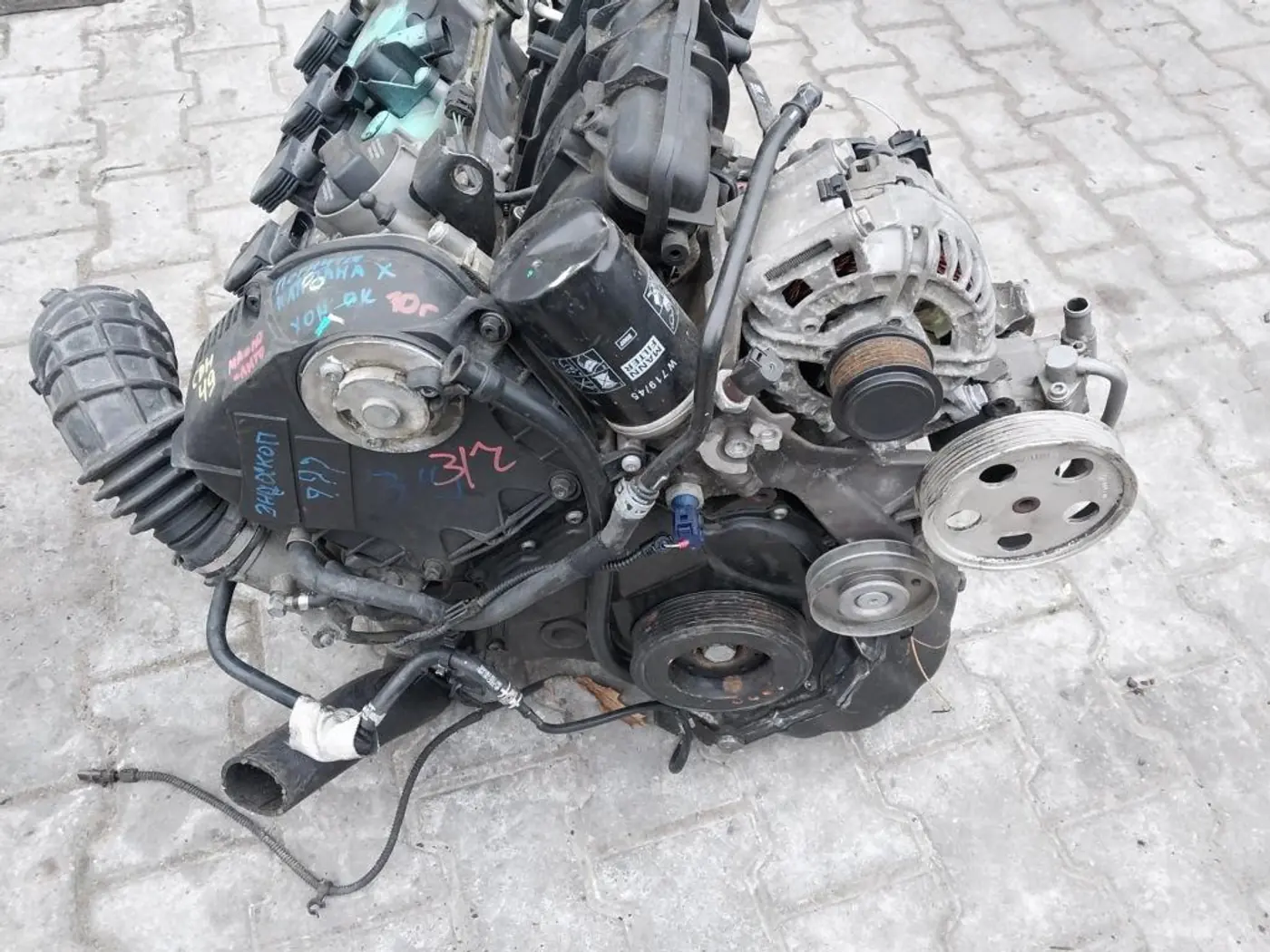 Двигатель к Audi A4 2010