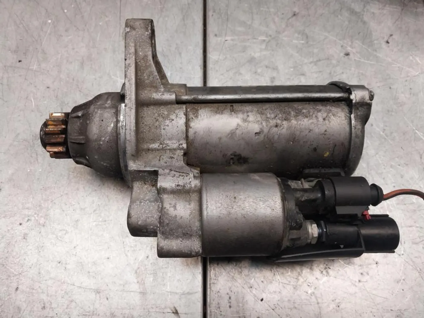 Стартер к Volkswagen Passat CC 2013