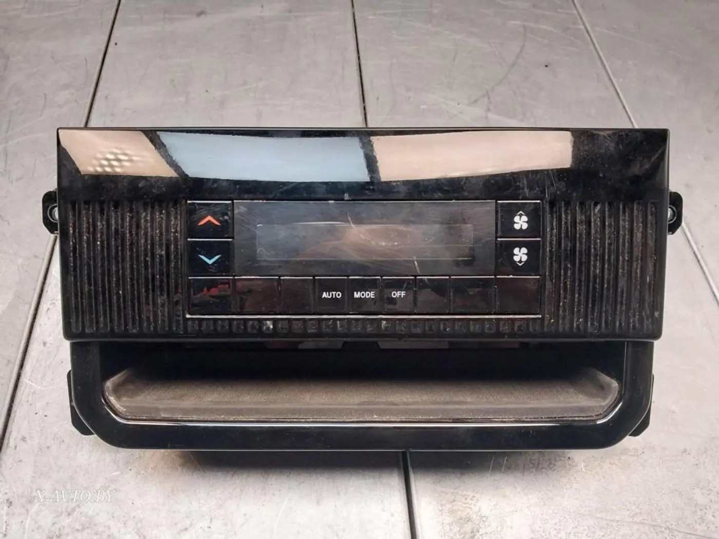 Блок управления печки/климат-контроля к Jeep Grand Wagoneer 2024