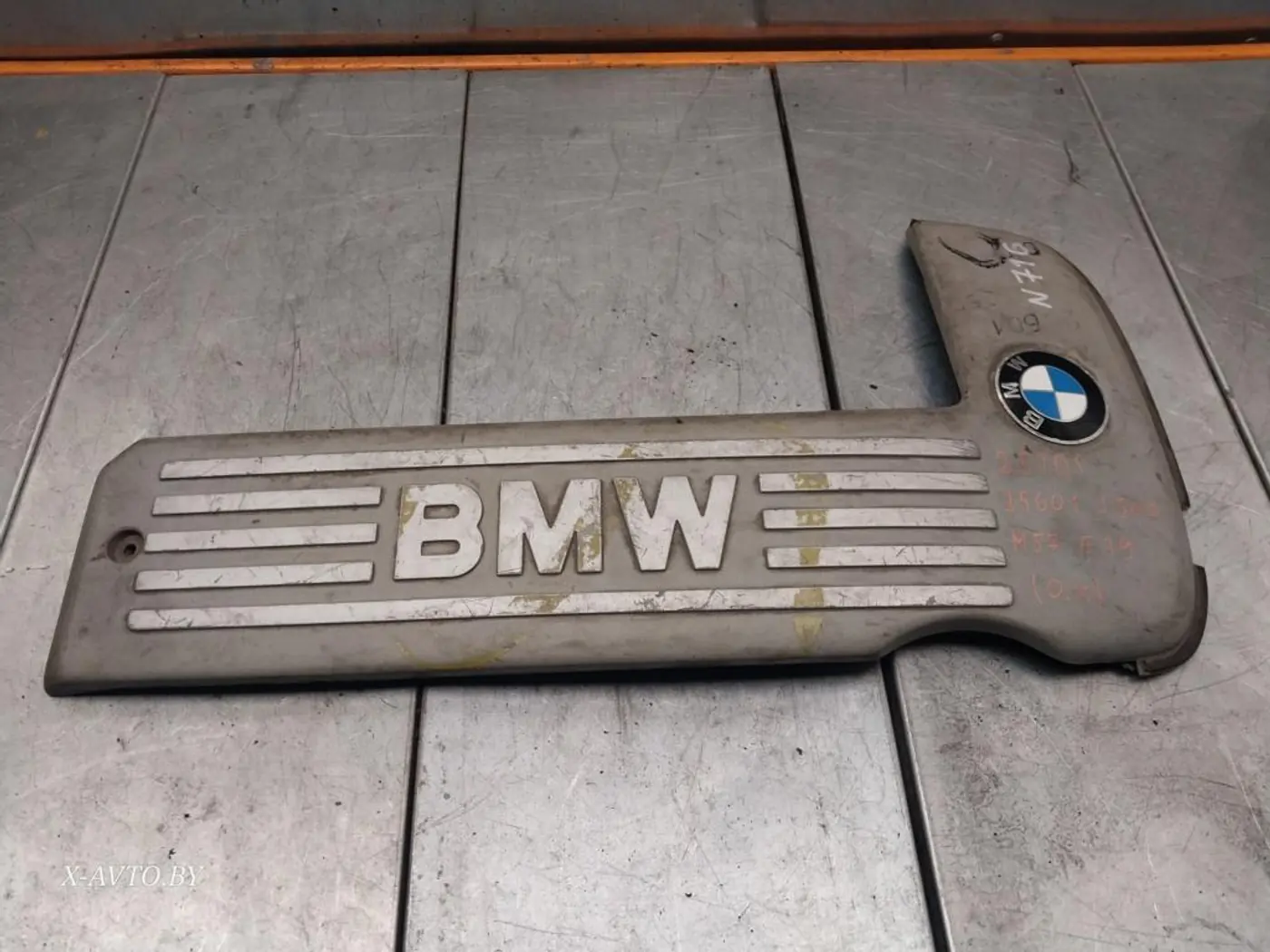 Декоративная крышка двигателя  к BMW 7 series 2001