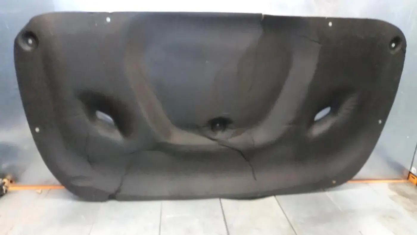 Шумоизоляция капота к Dodge Challenger 2021