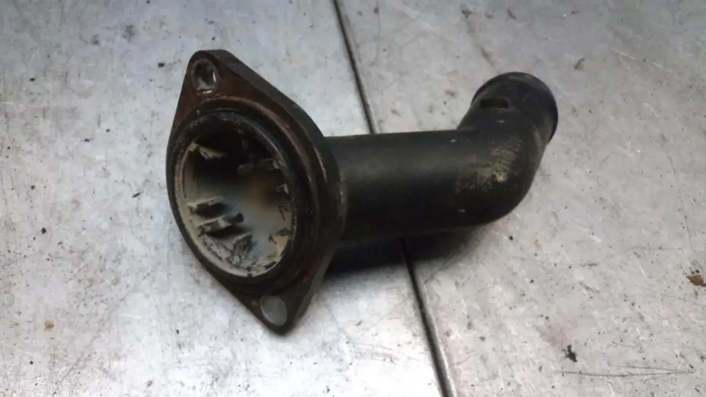 Корпус термостата к SEAT Altea 2006