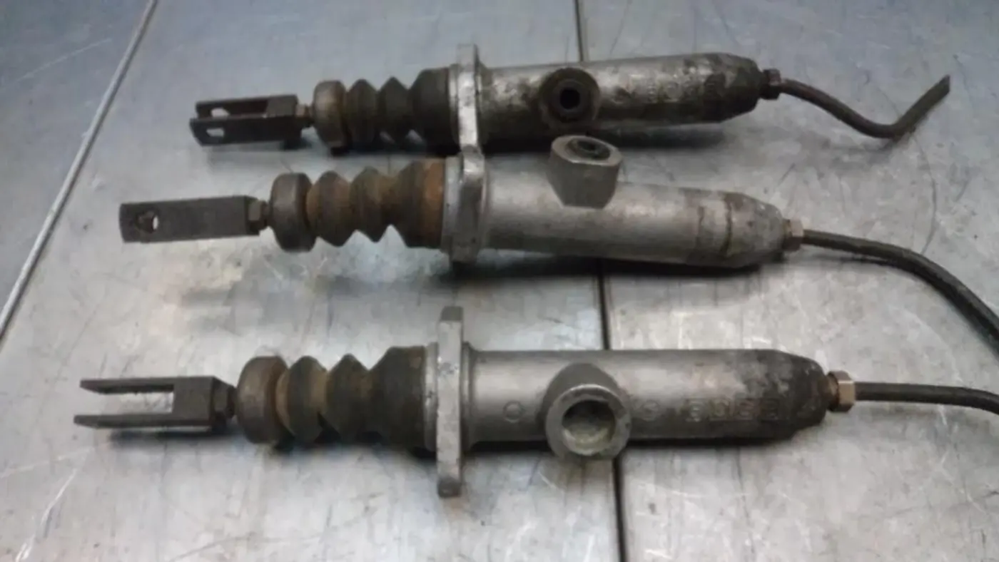 Цилиндр сцепления главный к Audi 80 1991
