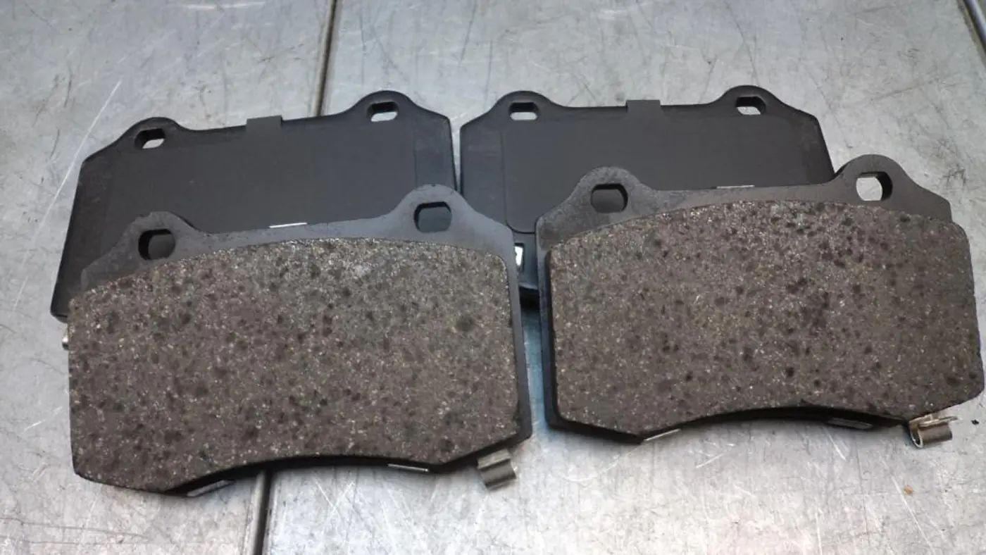 Тормозные колодки к Dodge Charger 2023