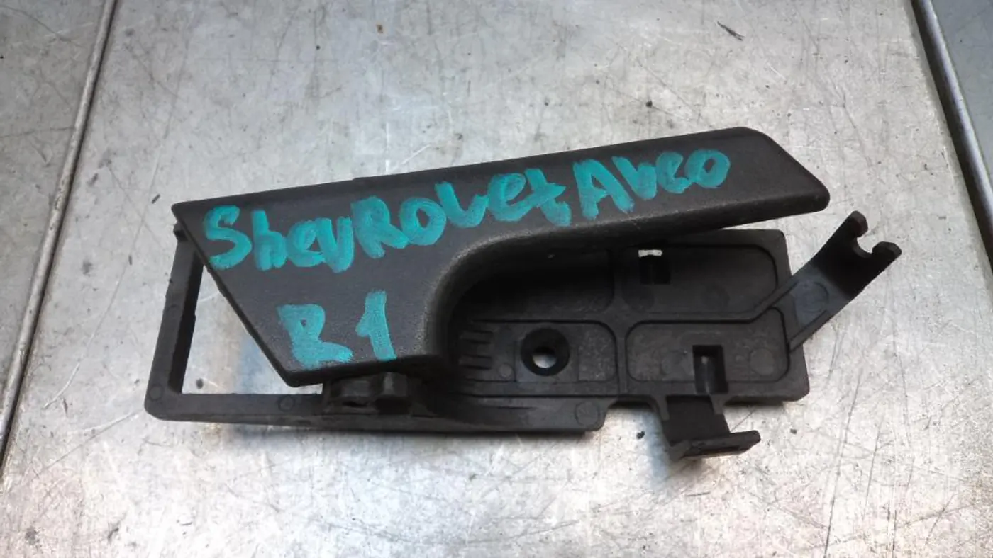 Ручка внутренняя передняя правая к Chevrolet Aveo 2003