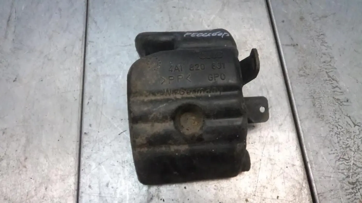 Вакуумный ресивер к Audi 100 1991