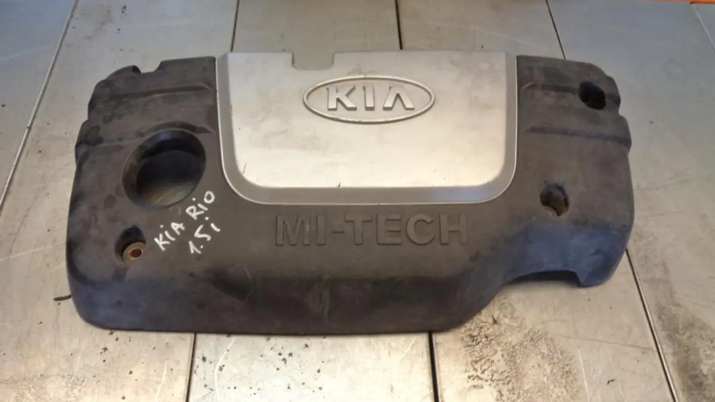 Декоративная крышка двигателя  к Kia Rio 2003