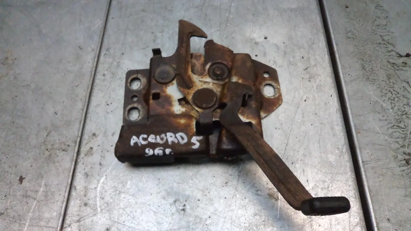 Замок капота к Honda Accord 1996