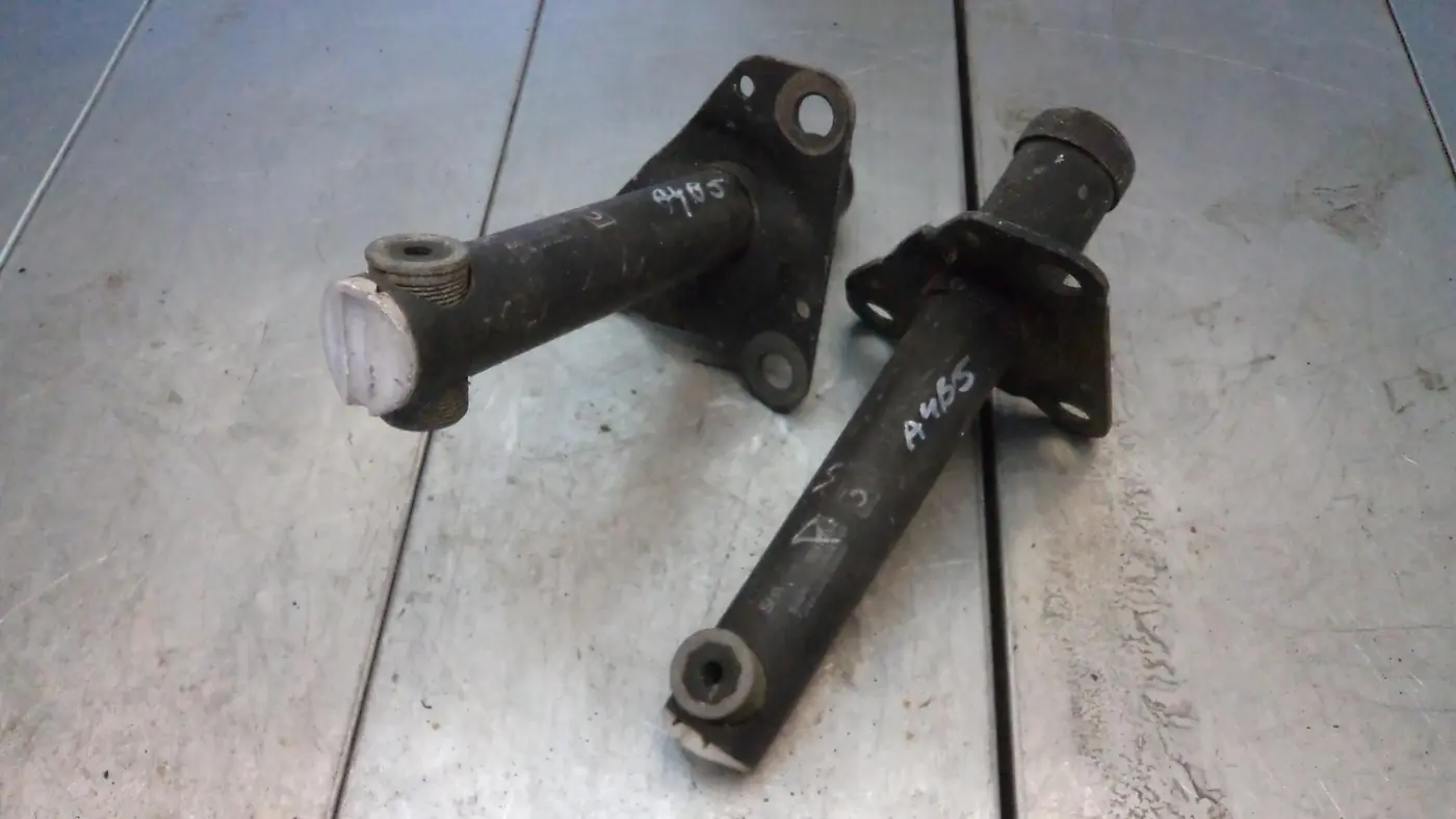 Кронштейн к Audi A4 1998