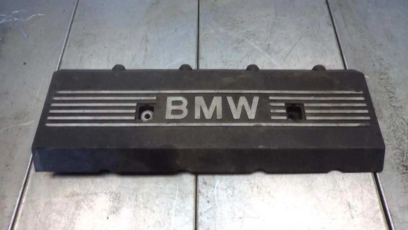 Декоративная крышка двигателя  к BMW 7 series 1994