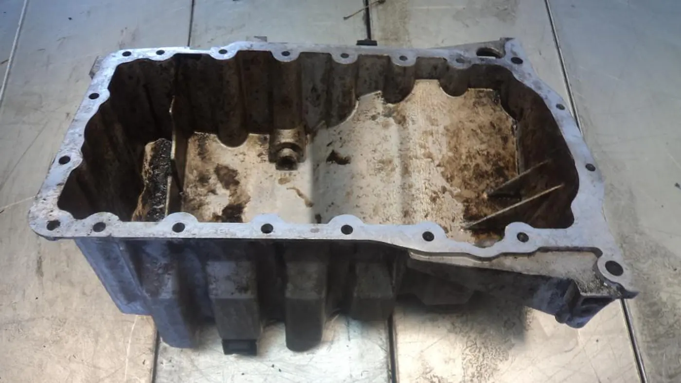 Поддон к Audi A4 2004