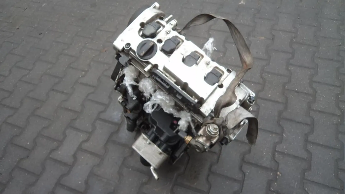 Двигатель к Audi A4 2006