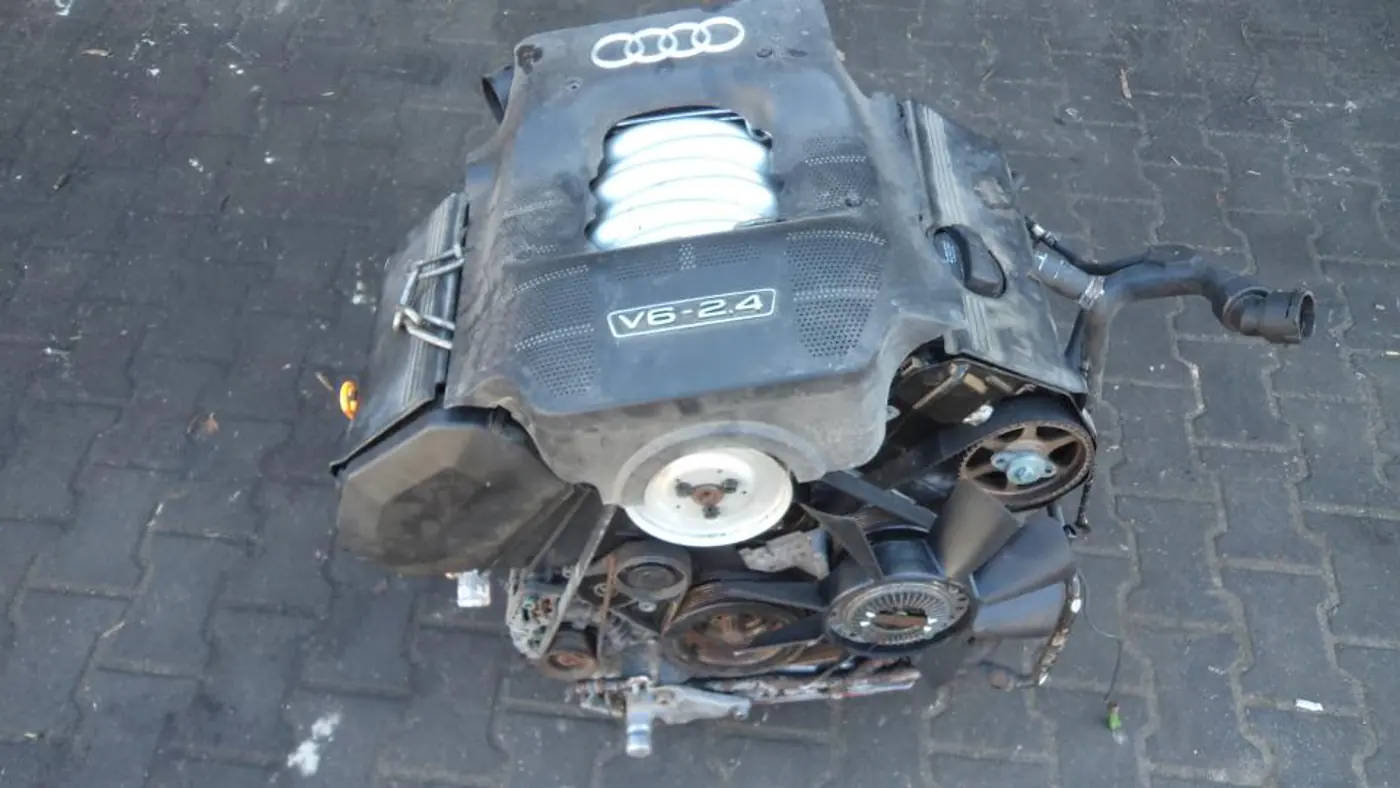 Двигатель к Audi A4 1998
