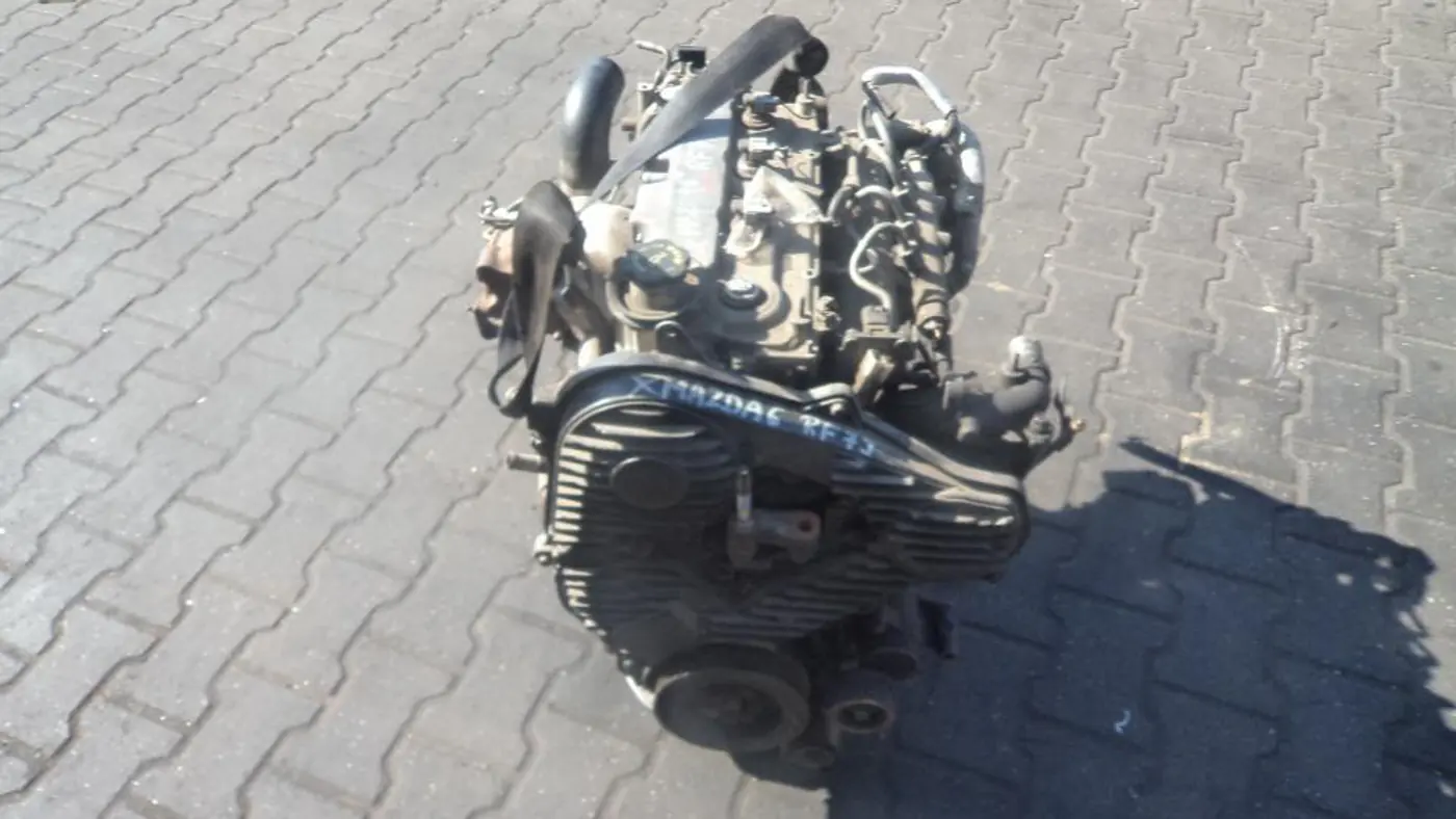 Двигатель к Mazda 3 2007