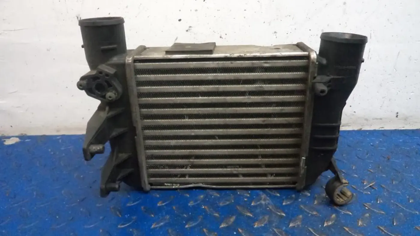 Интеркулер к Audi A4 2003