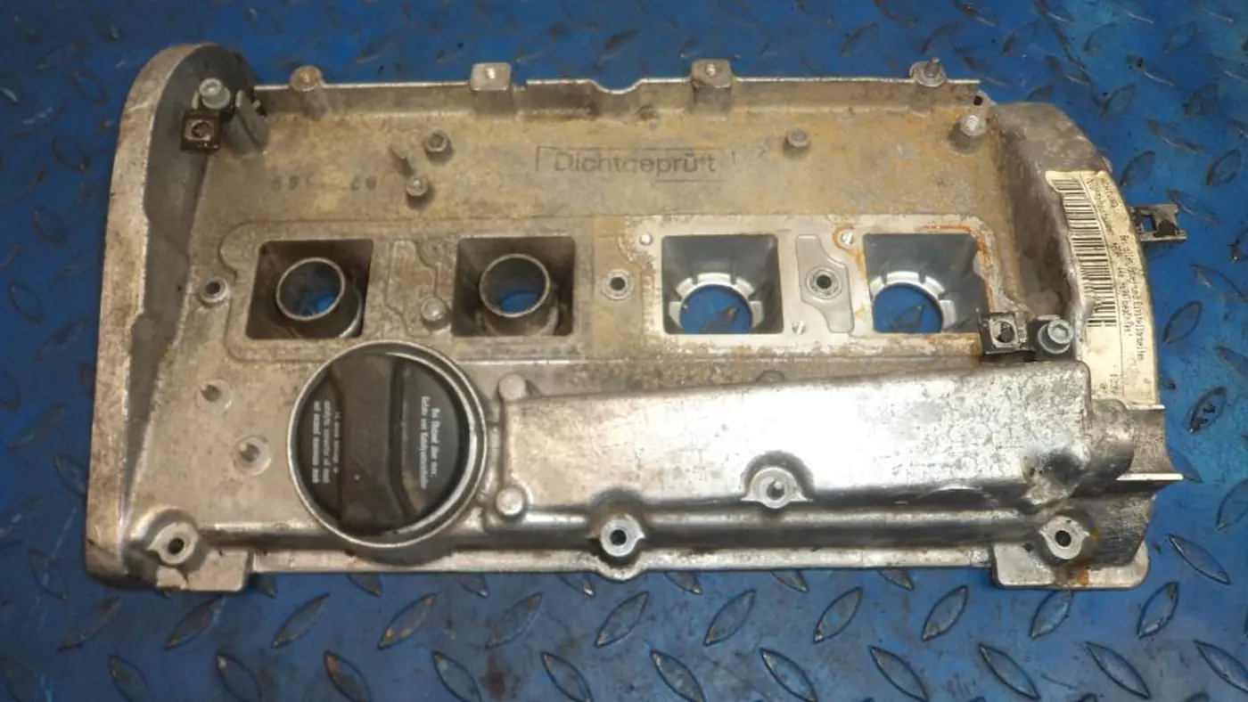 Клапанная крышка к Audi A4 1998