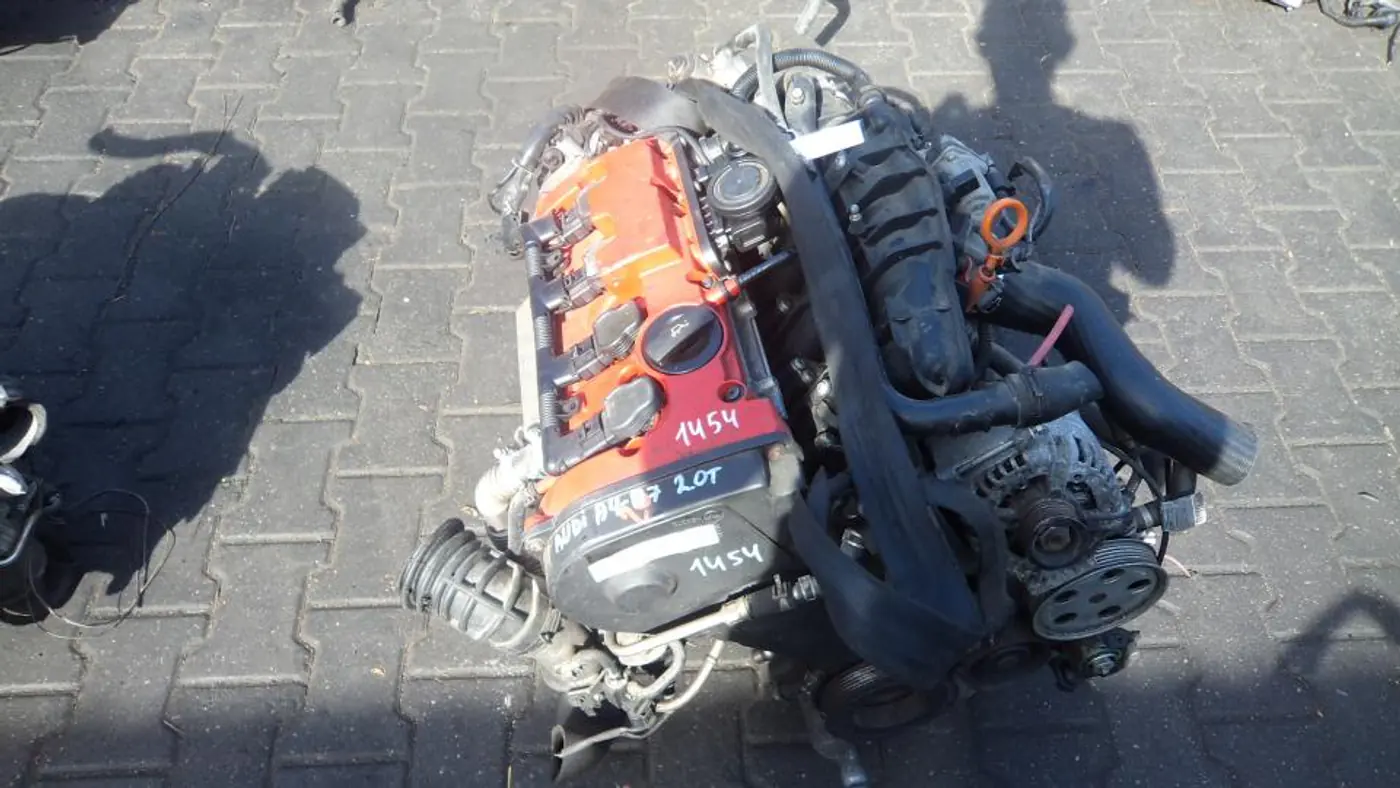 Двигатель к Audi A4 2005