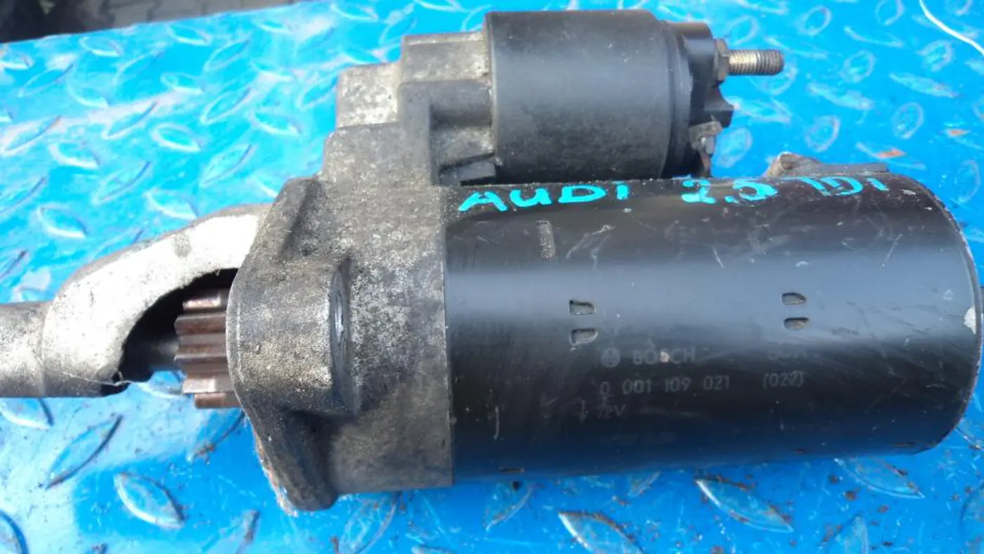 Стартер к Audi A4 2001